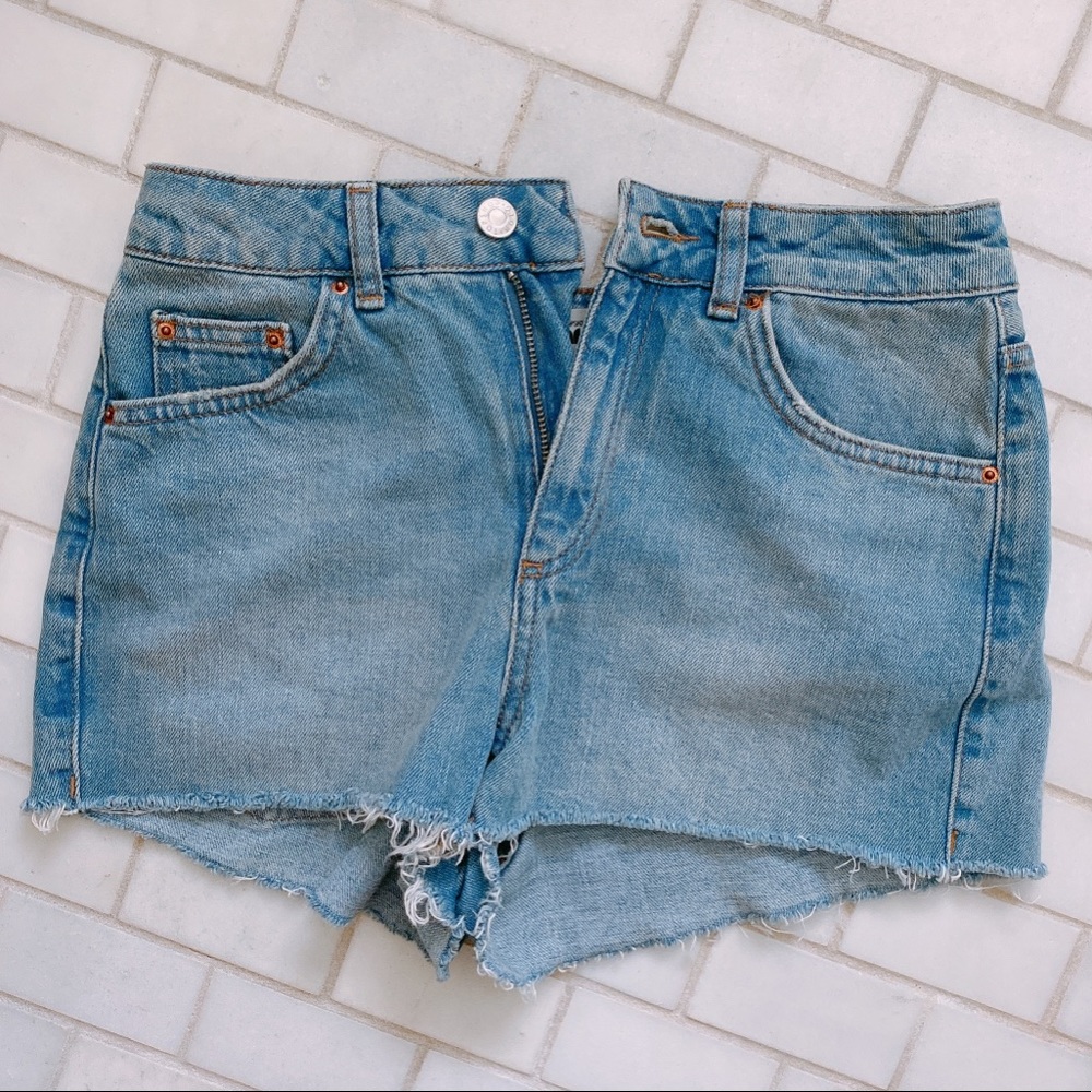 NEW!!! TOPSHOP DENIM SHORTS